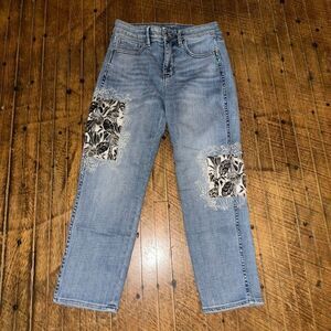 White House Black Market 25 embroidered straight crop jeans